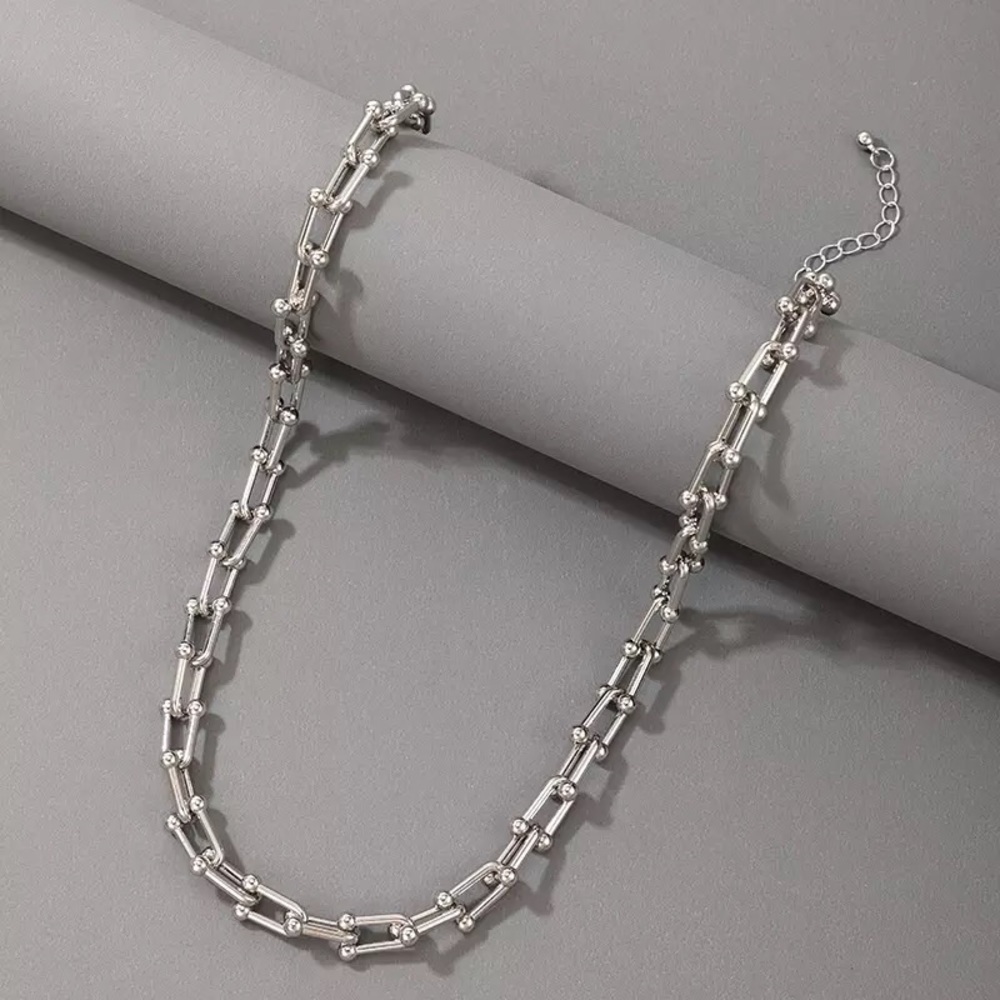 New!! Chic Silver U-Link Chain Fashion Necklace!
